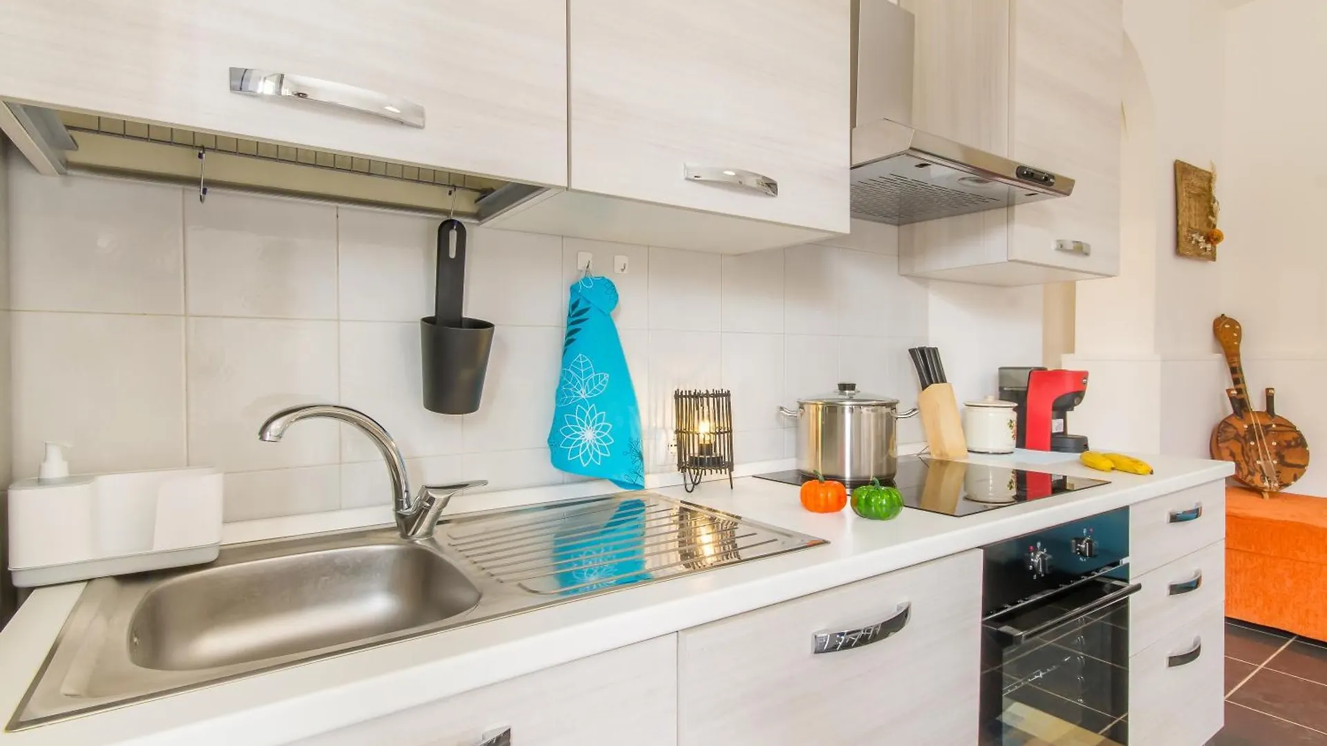 Apartment Distefano House Close To Sea - Happy Rentals Marina di Ragusa Italy